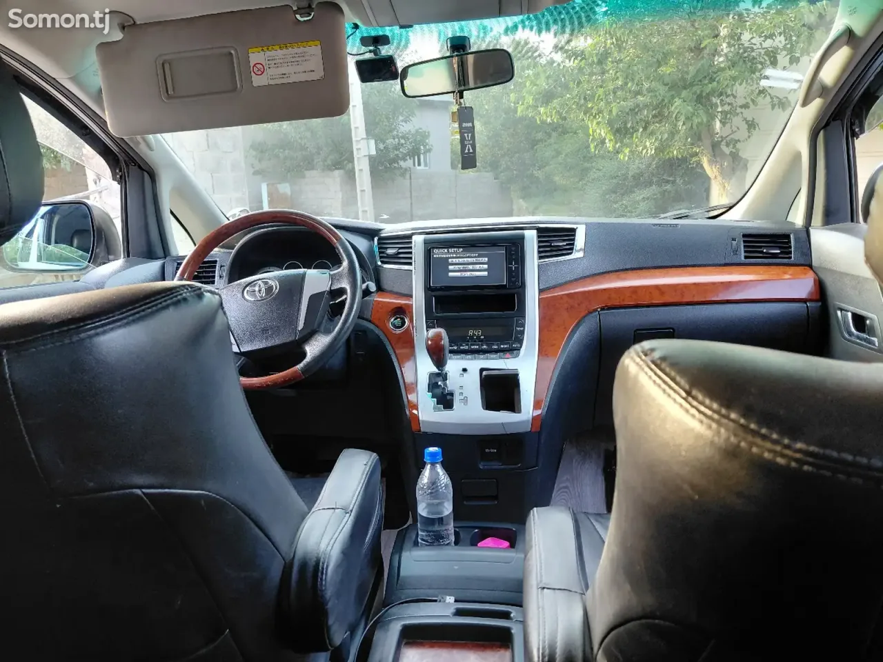 Toyota Vellfire 2014 · 2.4 AT