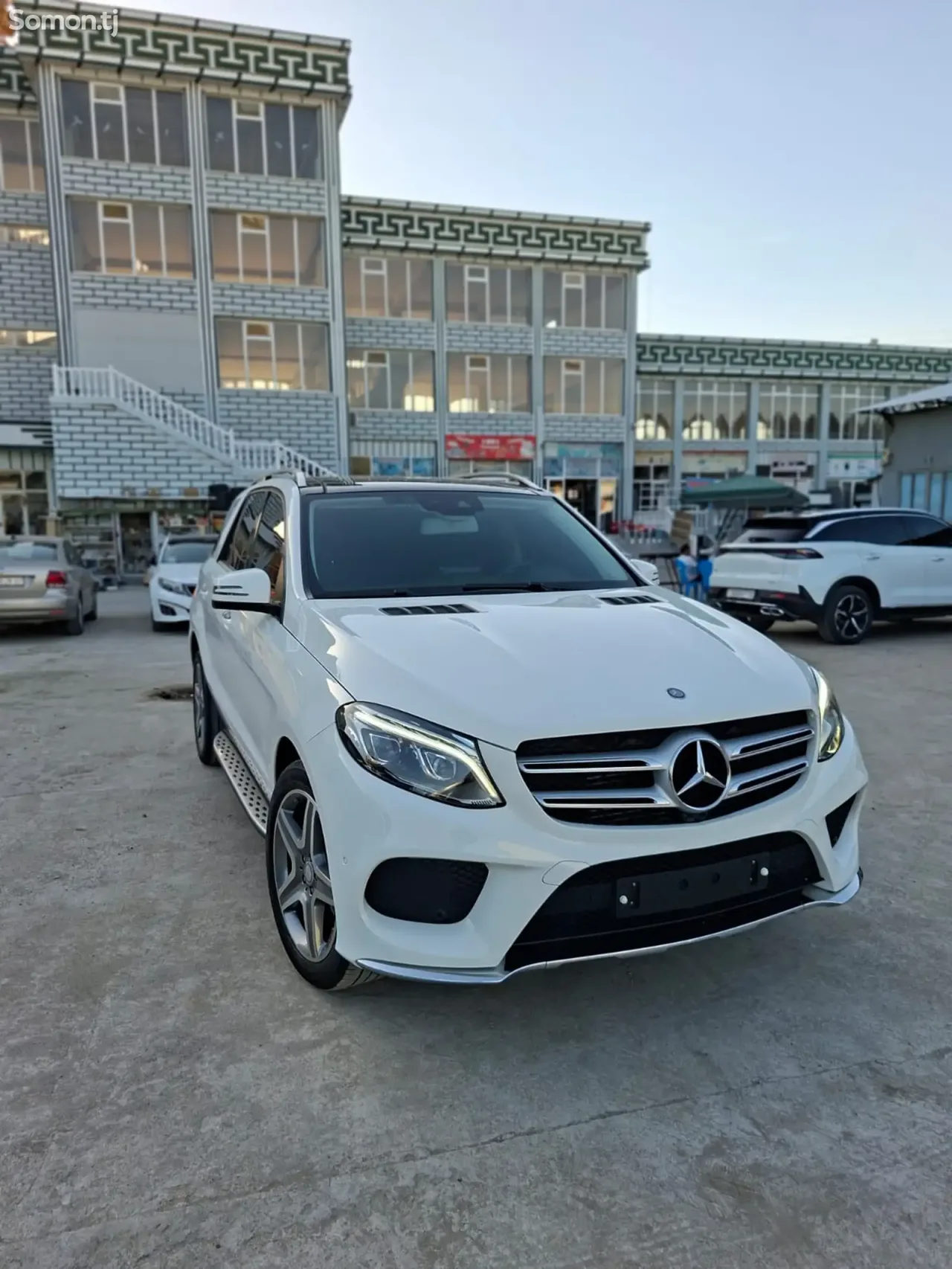 Mercedes-Benz GLE class 2016 · 3.0 AT