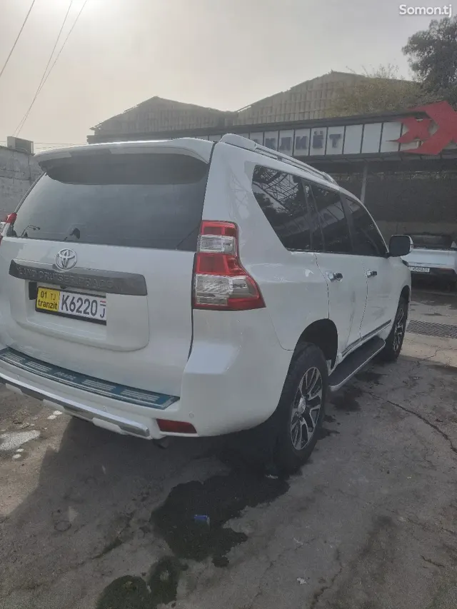 Toyota Land Cruiser Prado 2013 · 0.4 AT