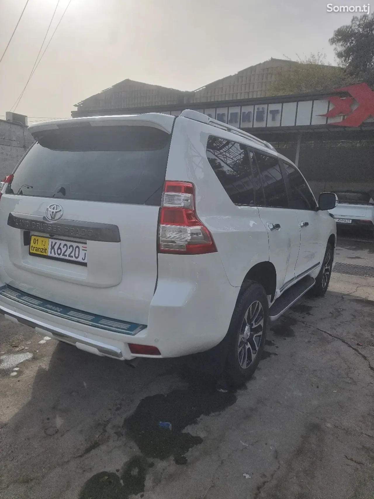 Toyota Land Cruiser Prado 2013 · 0.4 AT