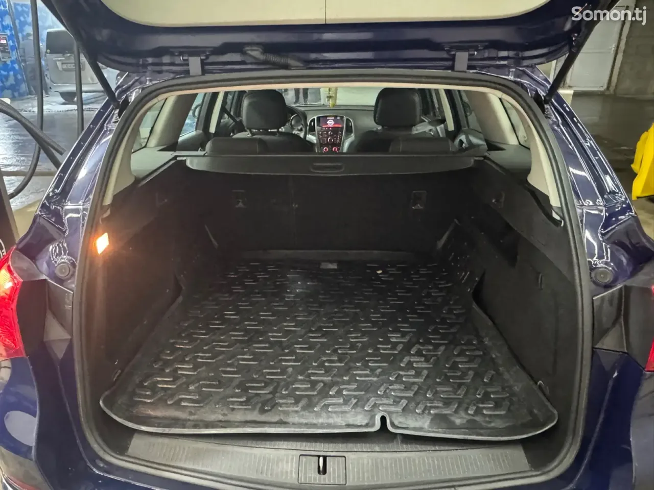 Opel Astra J 2014 · 1.7 MT