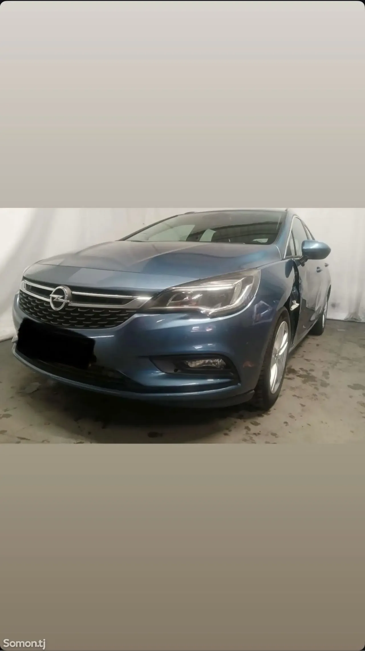 Opel Astra K 2017 · 1.0 MT