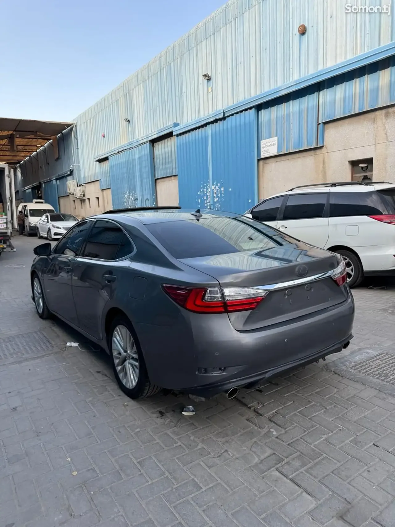Lexus ES series 2014 · 3.5 AT