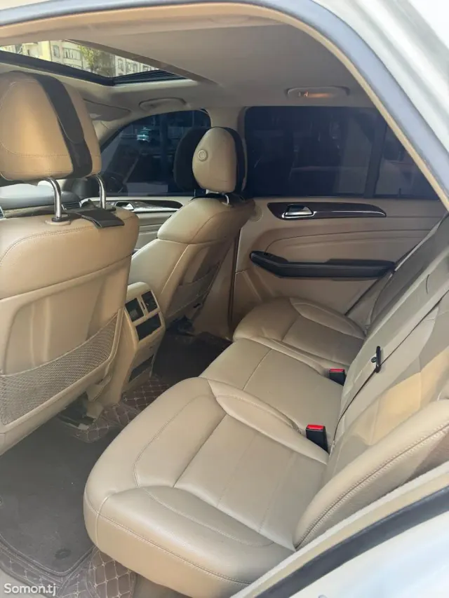 Mercedes-Benz ML class 2013 · 3.5 AT