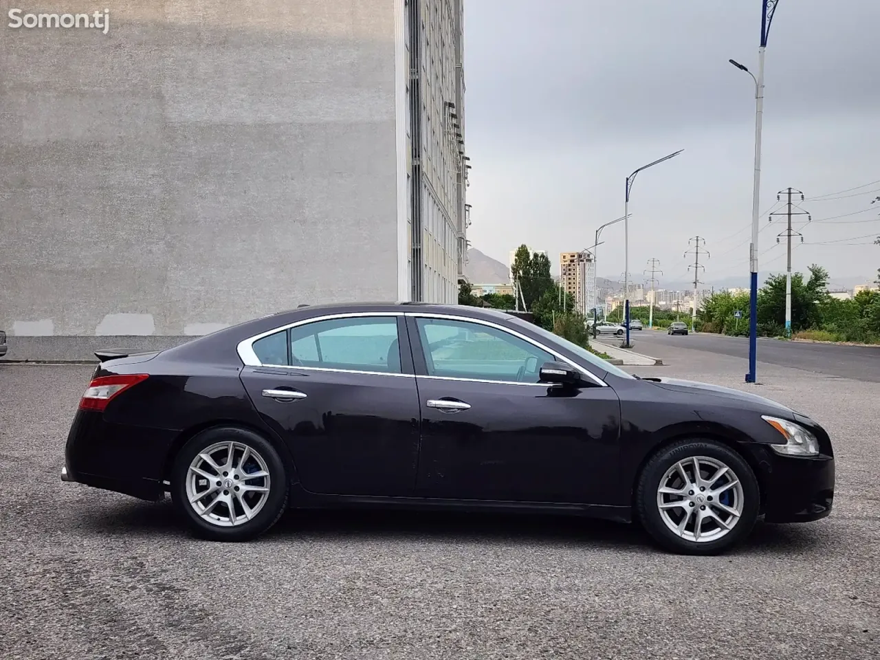 Nissan Maxima 2011 · 3.5 AT