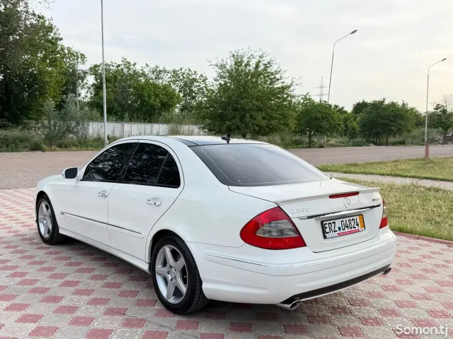 Mercedes-Benz E class 2009 · 3.5 AT