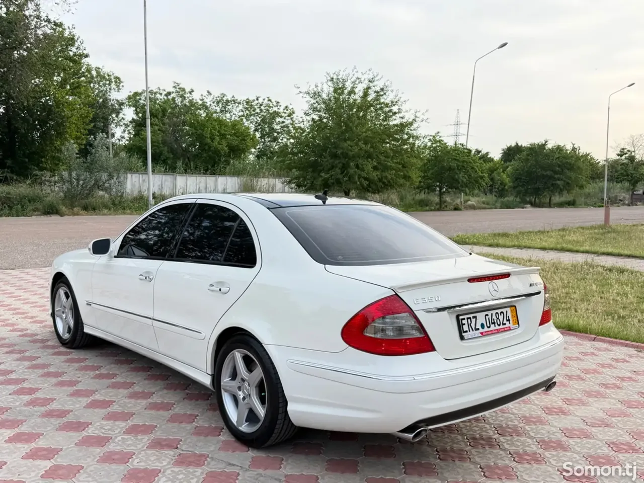 Mercedes-Benz E class 2009 · 3.5 AT