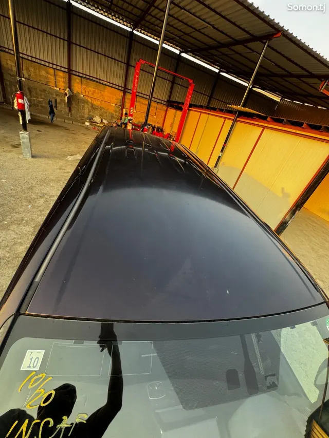 Toyota Noah 2014 · 2.0 AT
