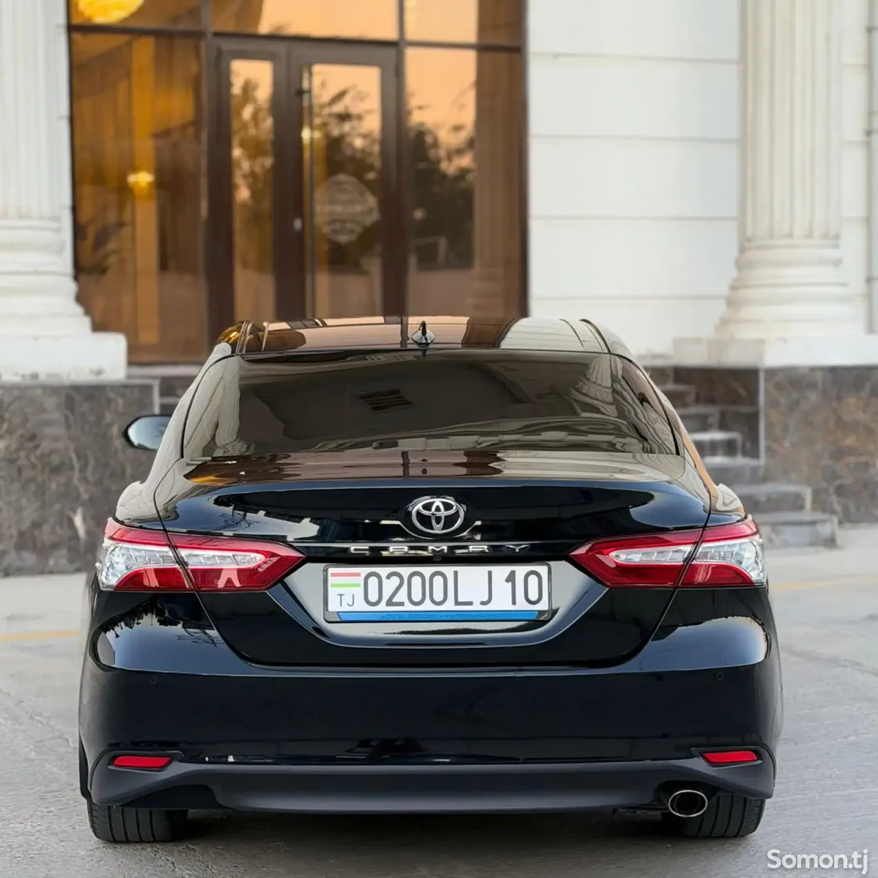 Toyota Camry 2019 · 2.5 AT