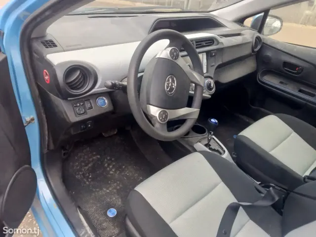 Toyota Aqua 2014 · 1.5 AT