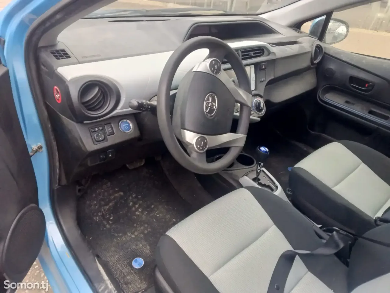 Toyota Aqua 2014 · 1.5 AT
