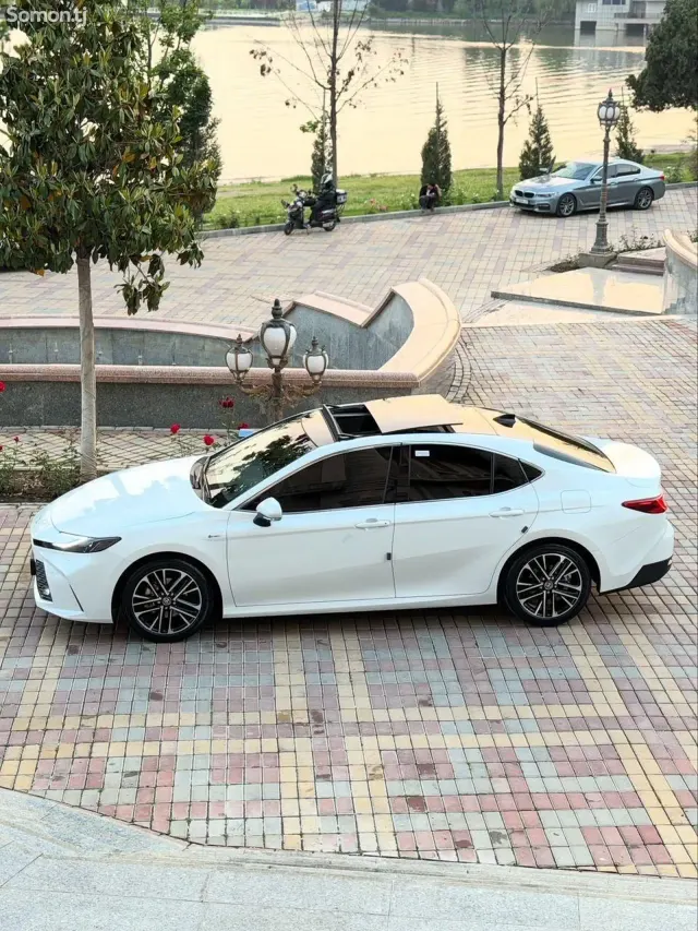 Toyota Camry 2026 · 2.5 AT