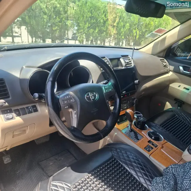 Toyota Highlander 2009 · 3.5 AT