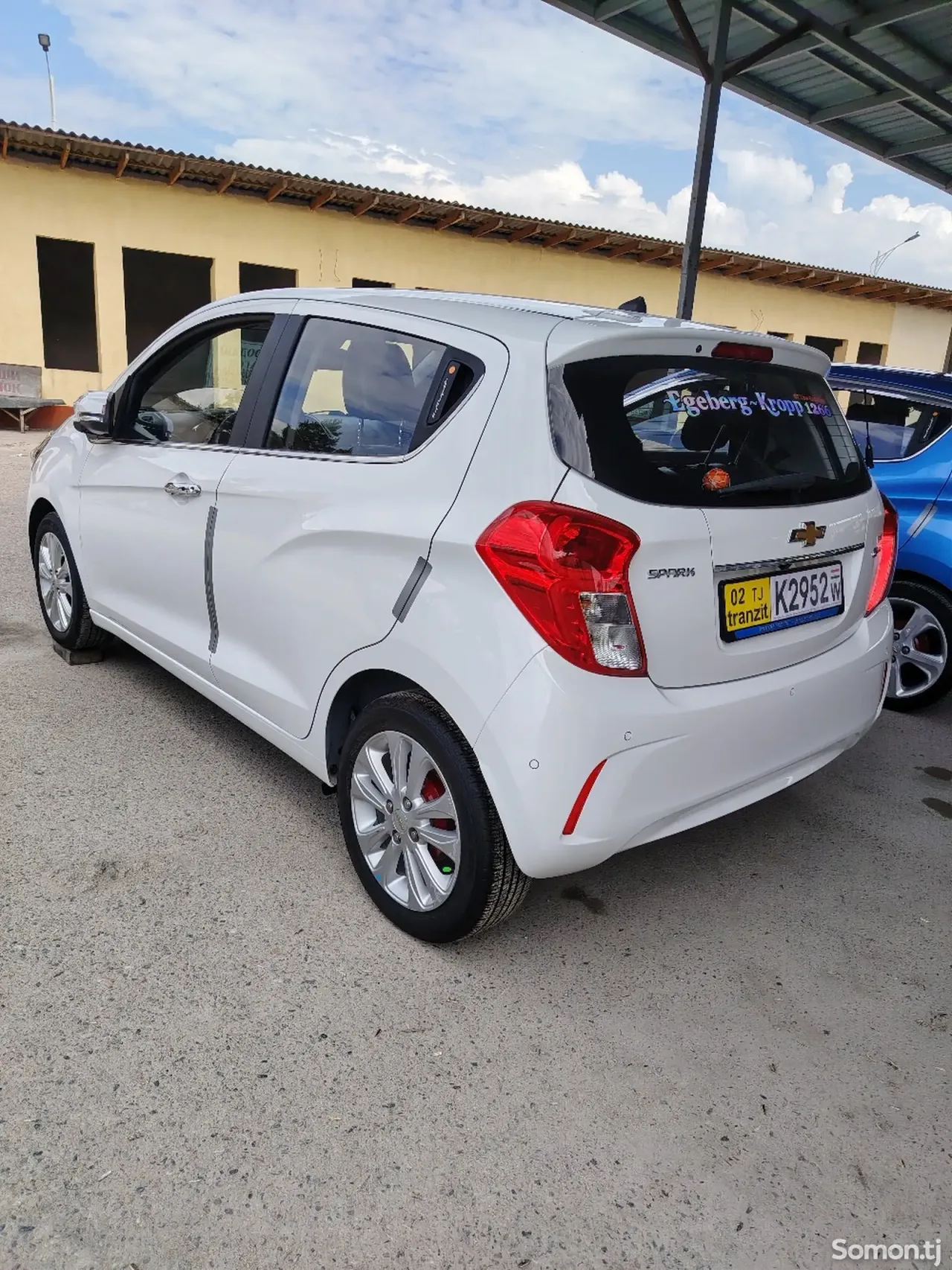 Chevrolet Spark 2015 · 1.0 AT