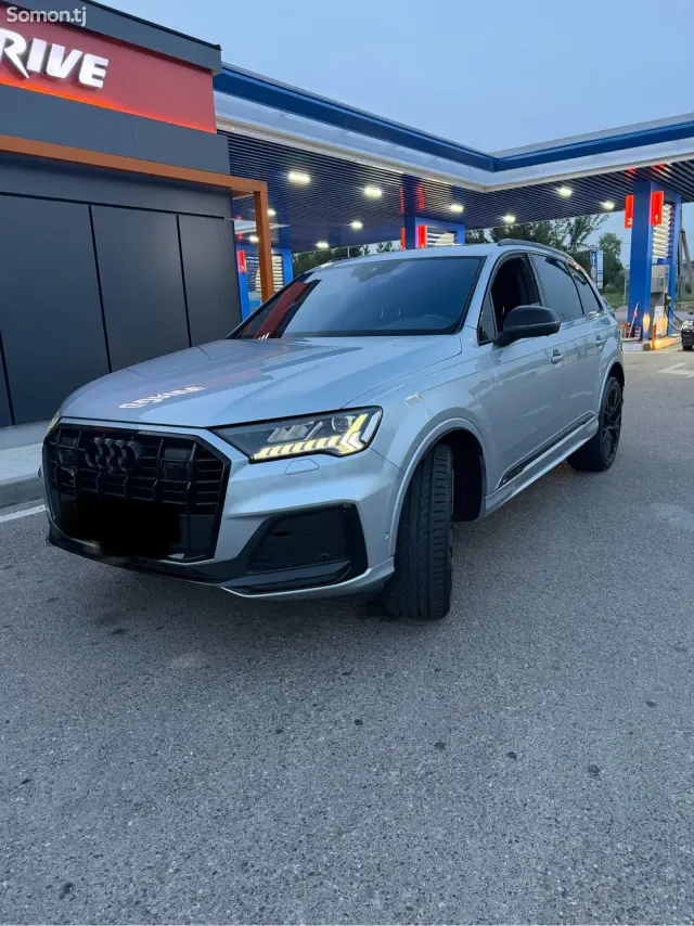 Audi Q7 2023 · 3.0 AT