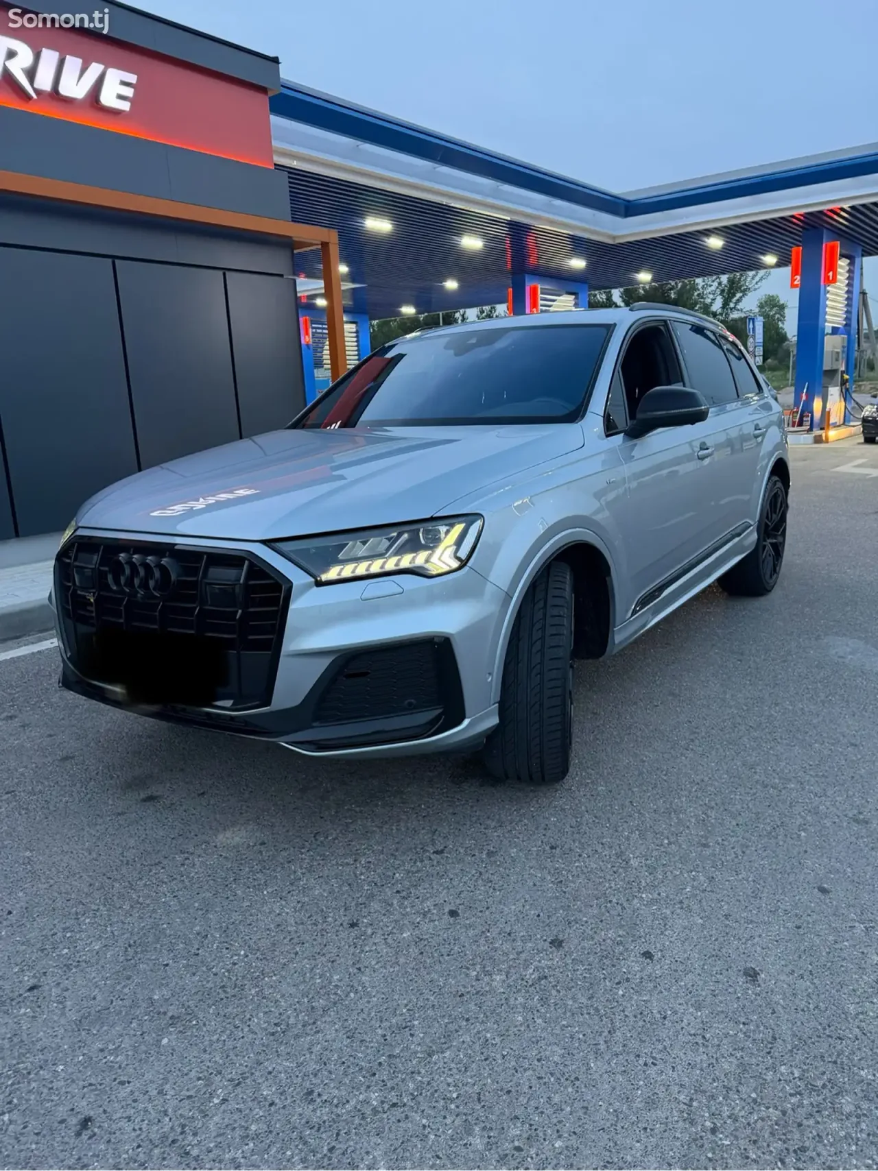 Audi Q7 2023 · 3.0 AT