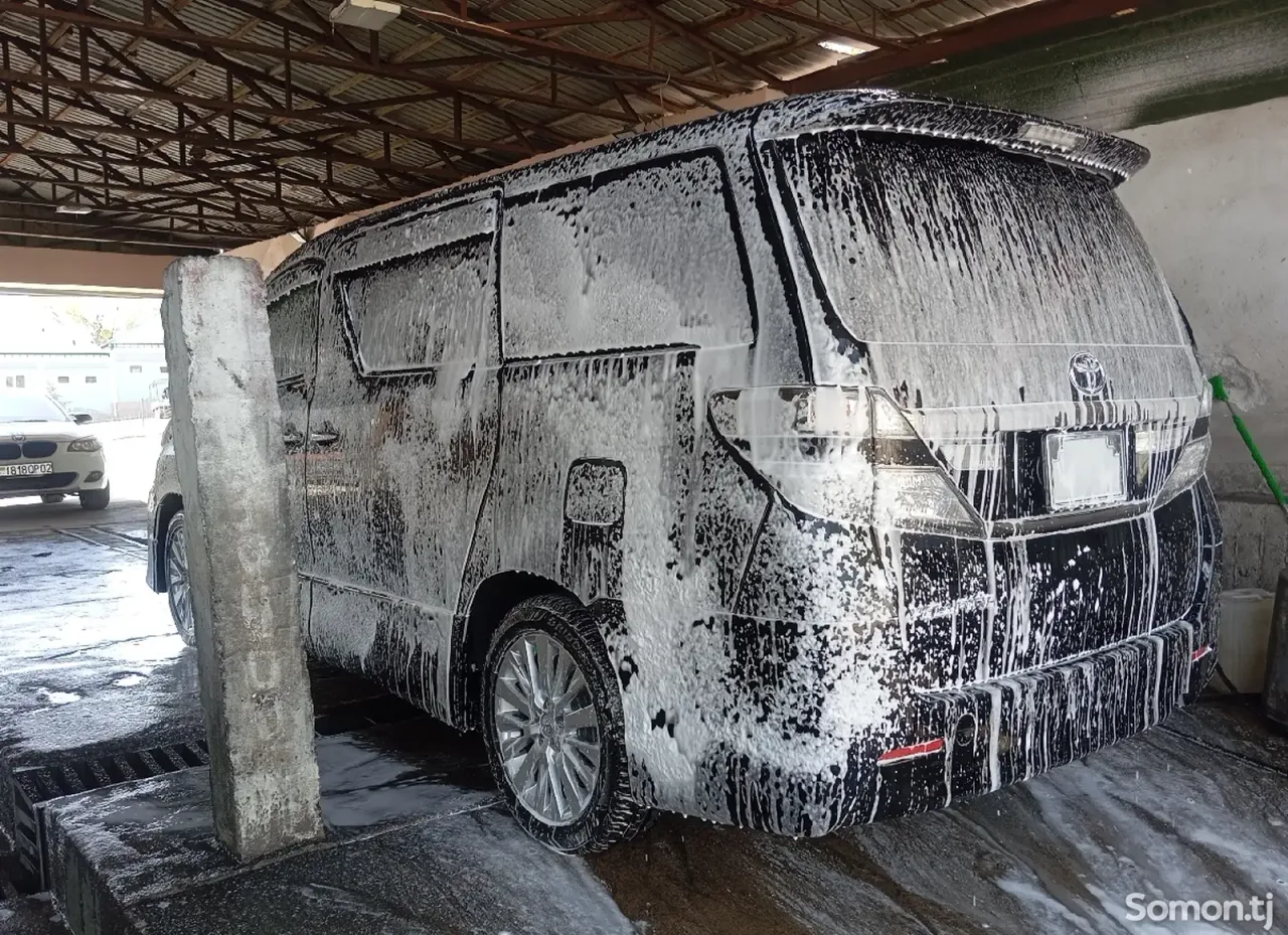Toyota Vellfire 2014 · 2.4 AT