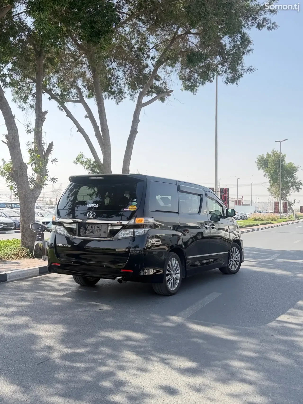 Toyota Vellfire 2014 · 2.4 AT