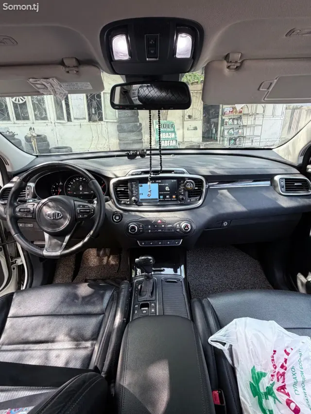 Kia Sorento 2016 · 2.2 AT
