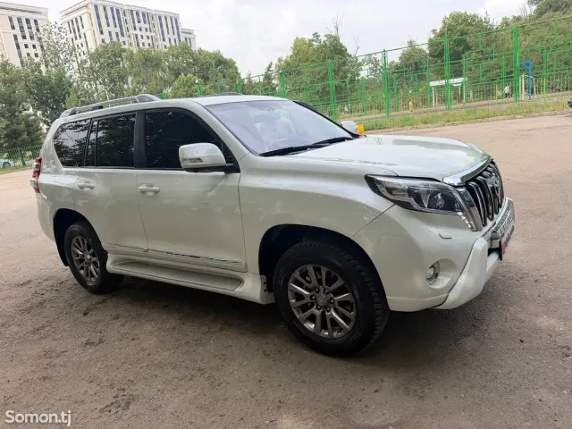 Toyota Land Cruiser Prado 2014 · 4.0 AT