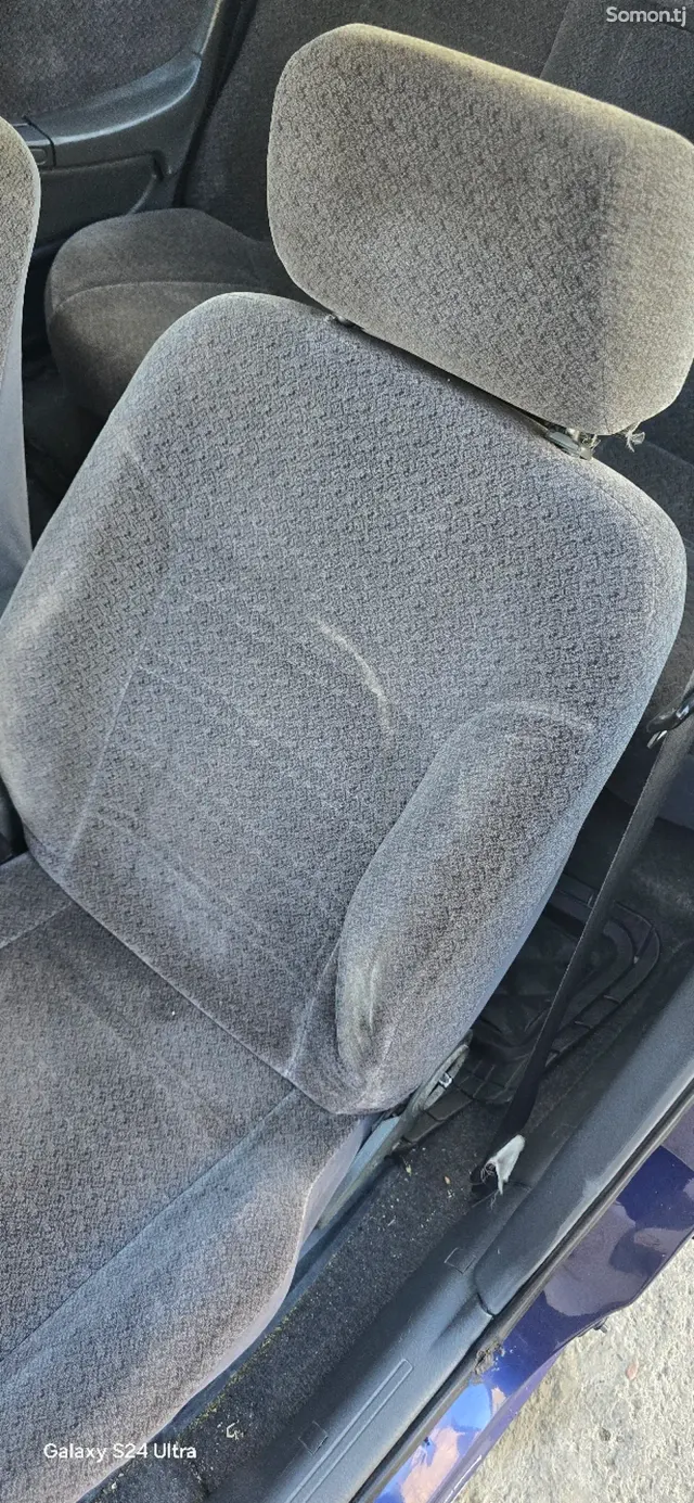 Daewoo Espero 1995 · 1.6 MT