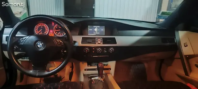 BMW 5 series 2004 · 2.4 AT