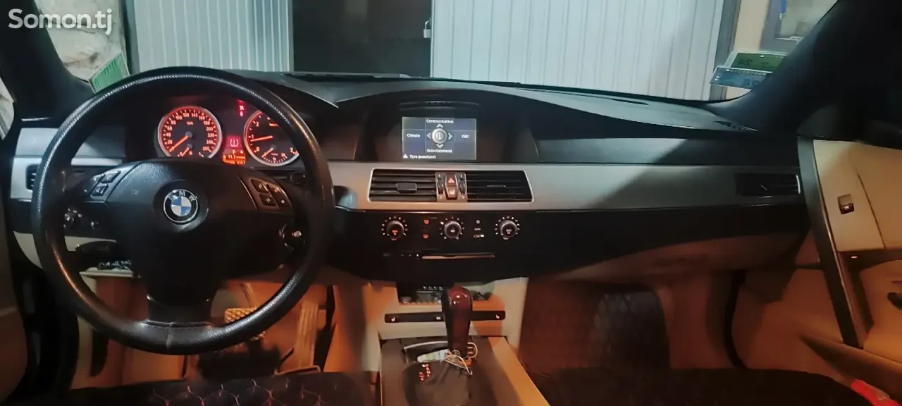 BMW 5 series 2004 · 2.4 AT