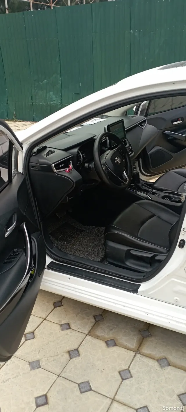 Toyota Corolla 2019 · 1.8 AT