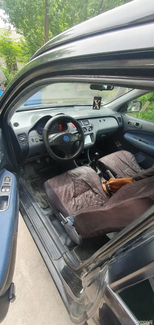 Honda CR-V 2000 · 1.8 MT