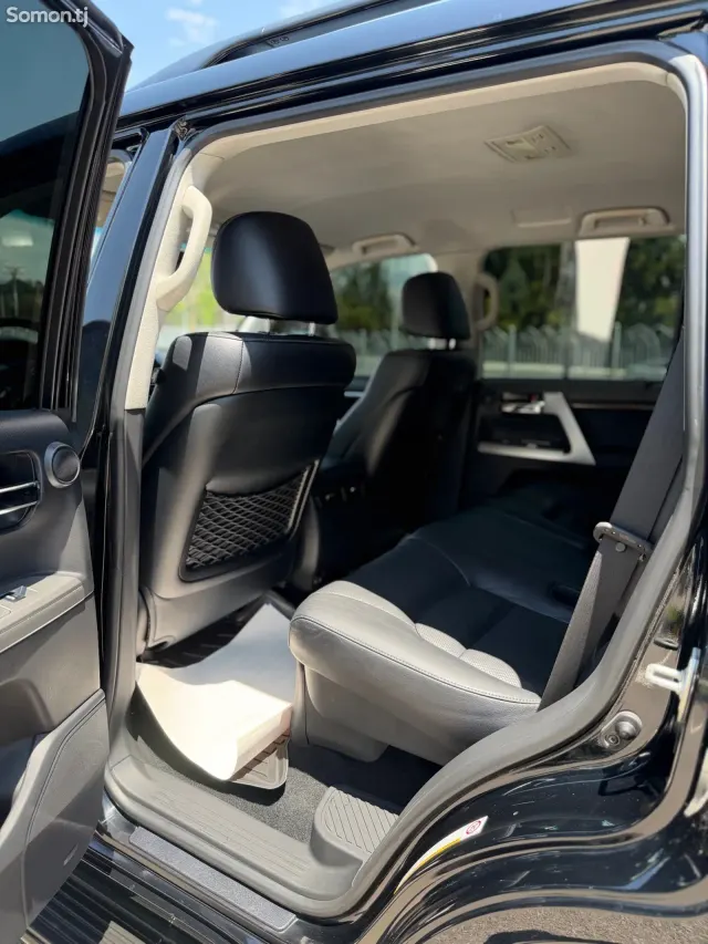 Toyota Land Cruiser 2015 · 4.7 AT