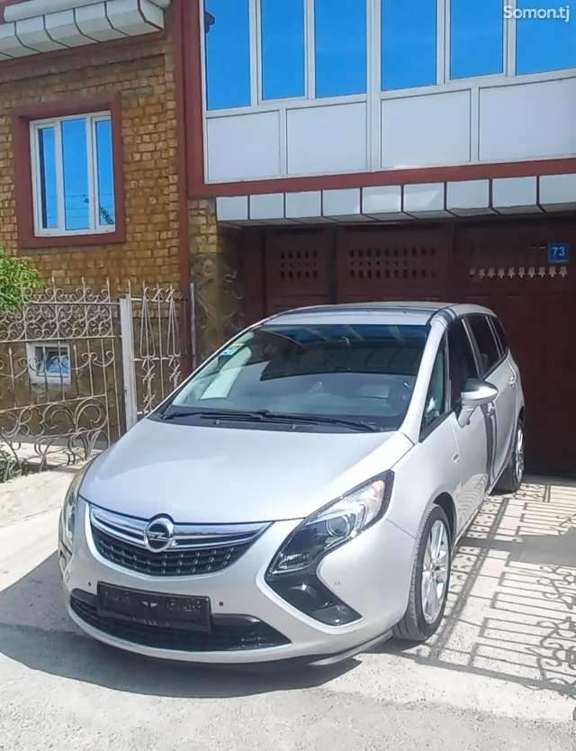 Opel Zafira 2014 · 2.0 AT