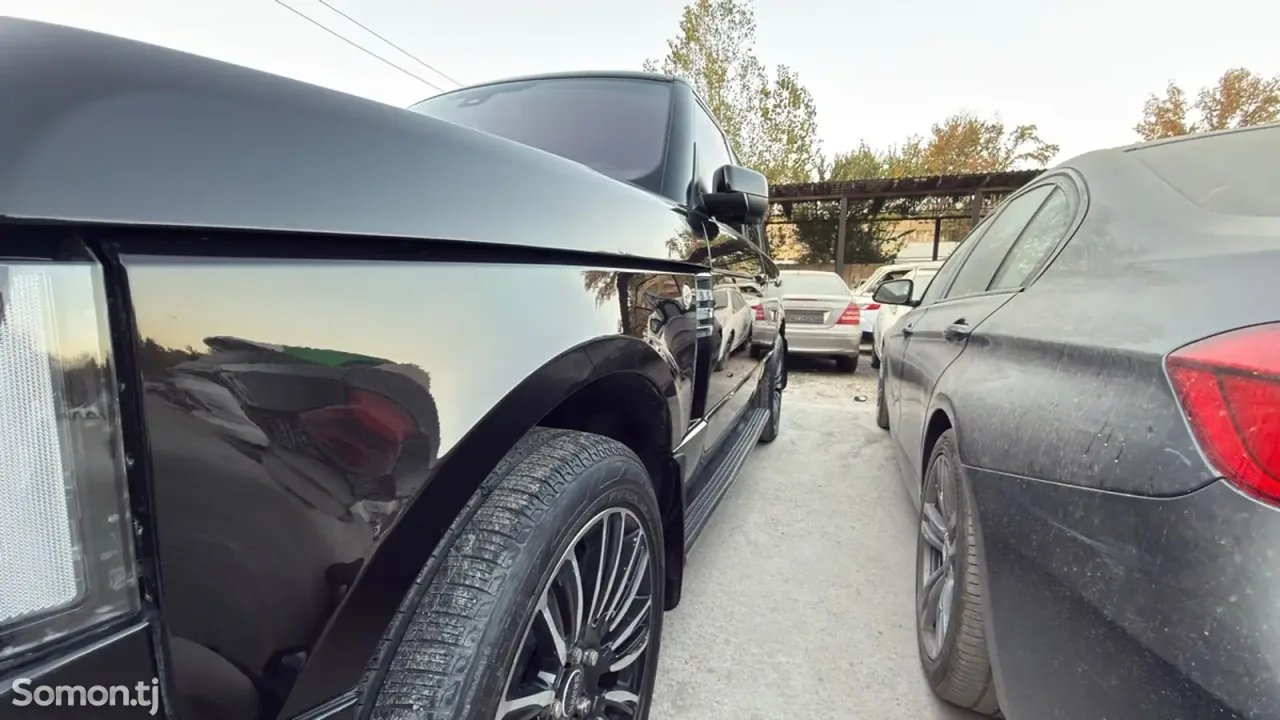 Land Rover Vogue 2011 · 4.4 AT
