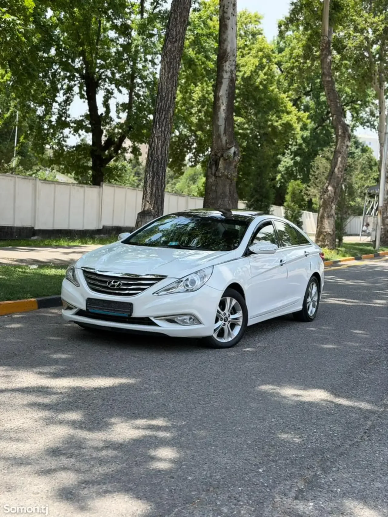 Hyundai Sonata 2011 · 2.0 AT