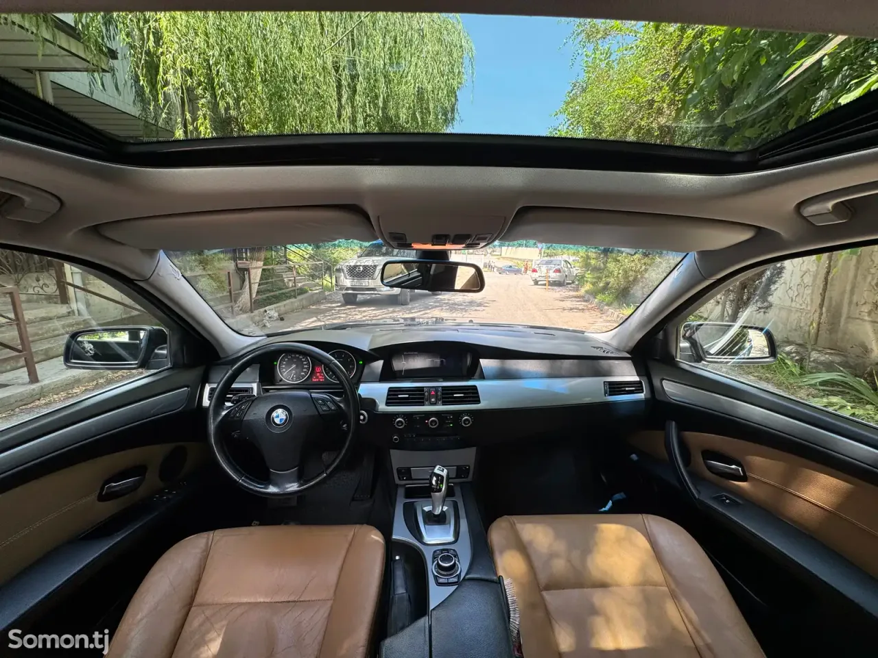 BMW 5 series 2010 · 2.5 AT