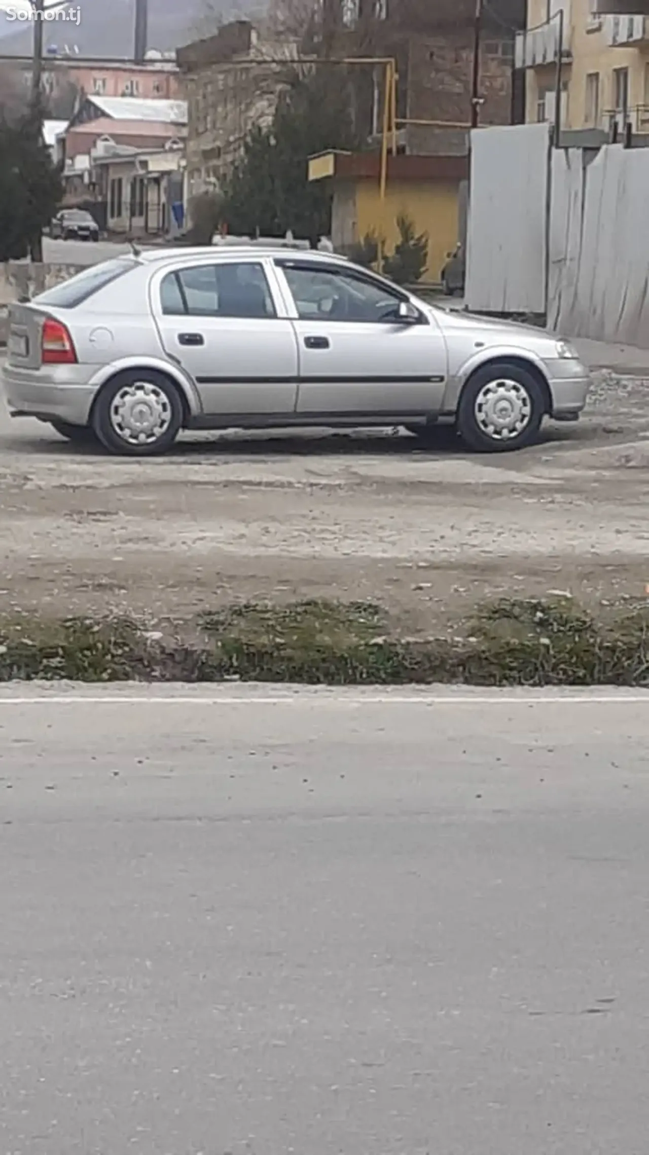 Opel Astra G 1998 · 1.6 MT