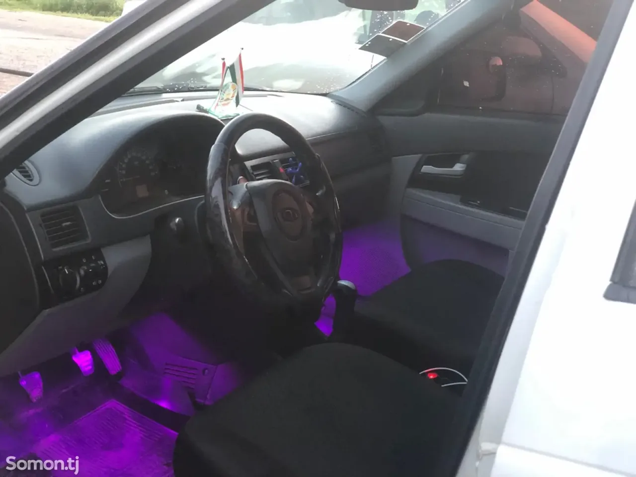 Lada (ВАЗ) Priora 2012 · 1.6 MT