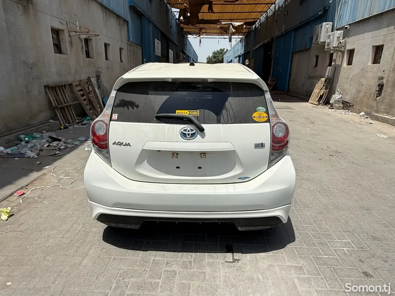Toyota Aqua 2014 · 1.5 AT