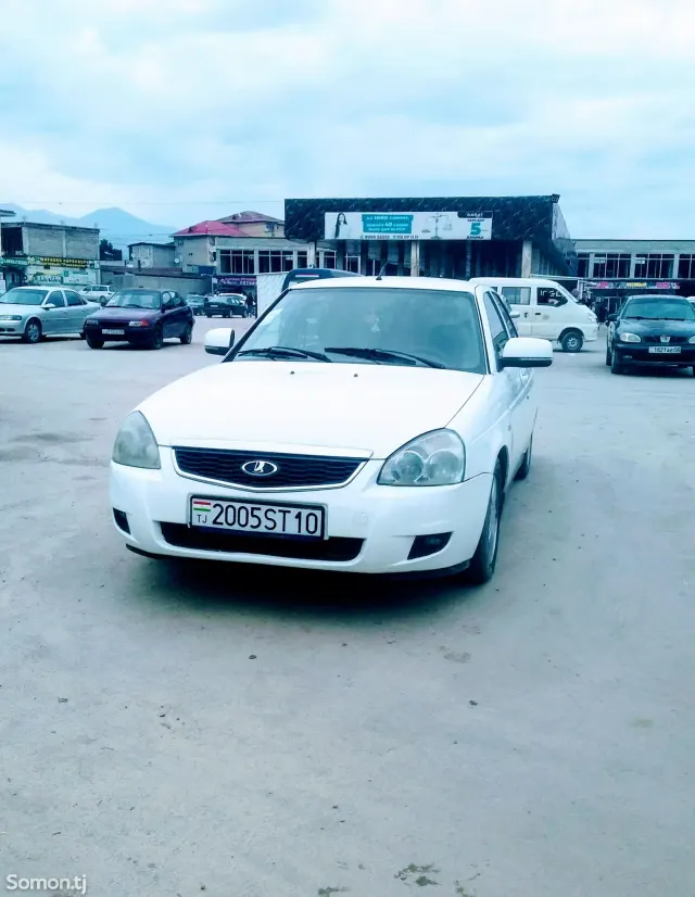 Lada (ВАЗ) Priora 2012 · 1.7 MT