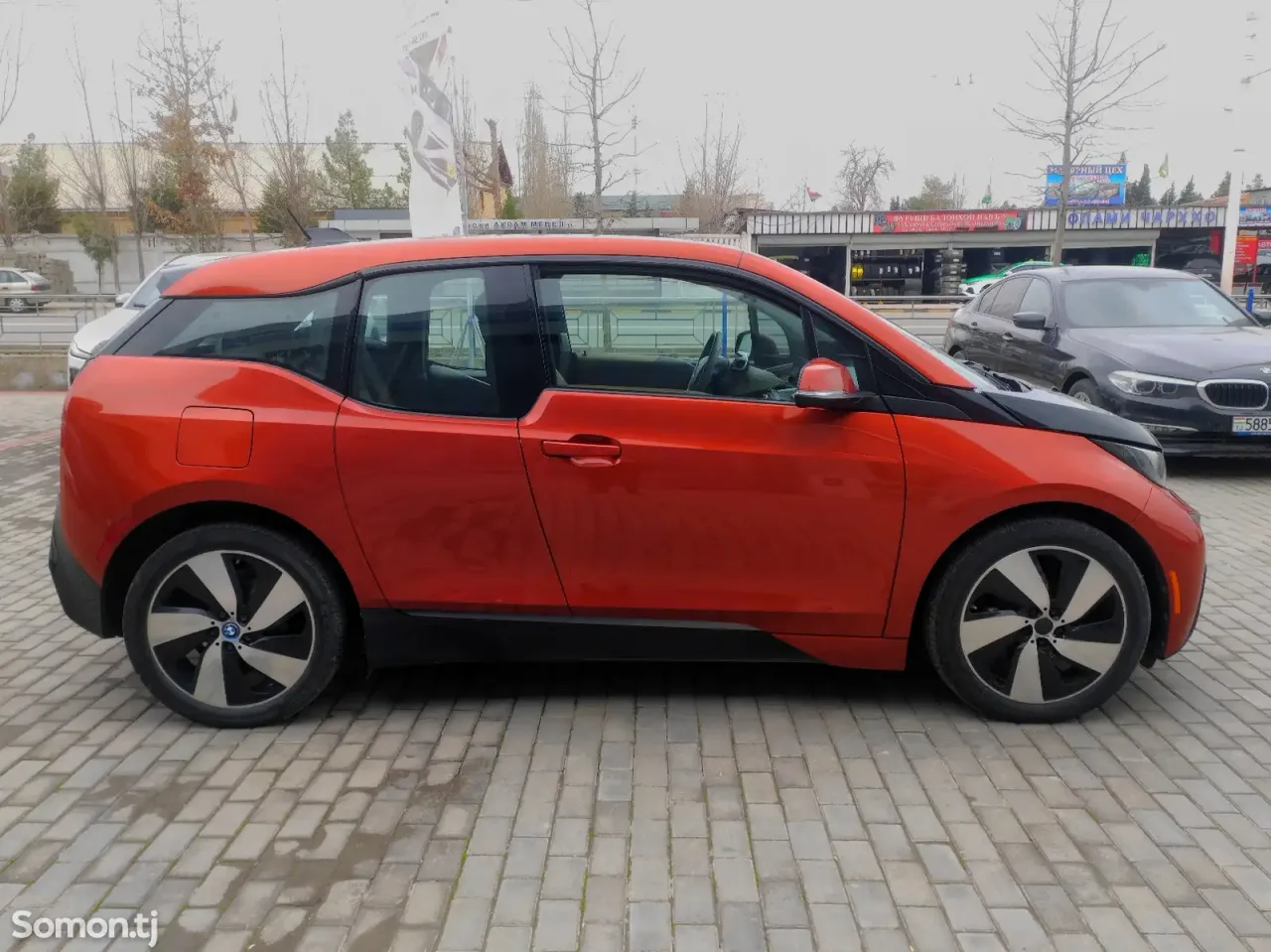 BMW i3 2014 · AT