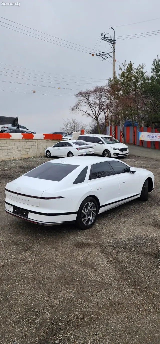 Hyundai Grandeur 2023 · 3.5 AT