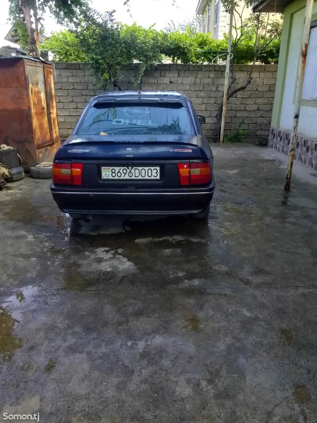 Opel Vectra A 1992 · 1.6 MT