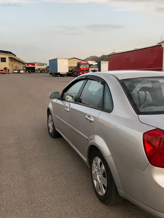 Chevrolet Lacetti 2007 · 1.6 MT