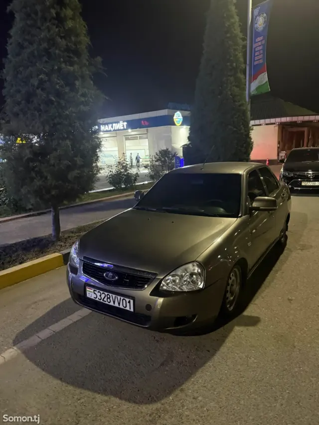 Lada (ВАЗ) Priora 2015 · 1.6 MT
