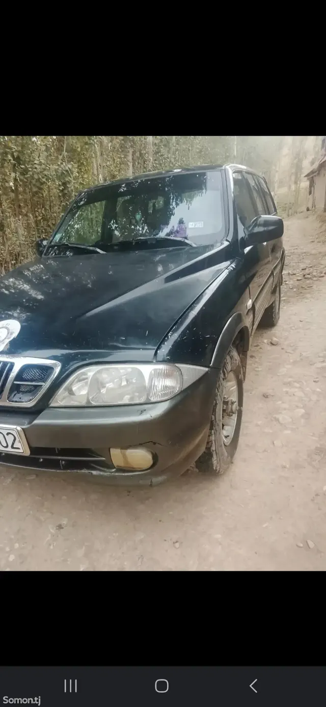 Ssang Yong Musso 2001 · 2.4 MT