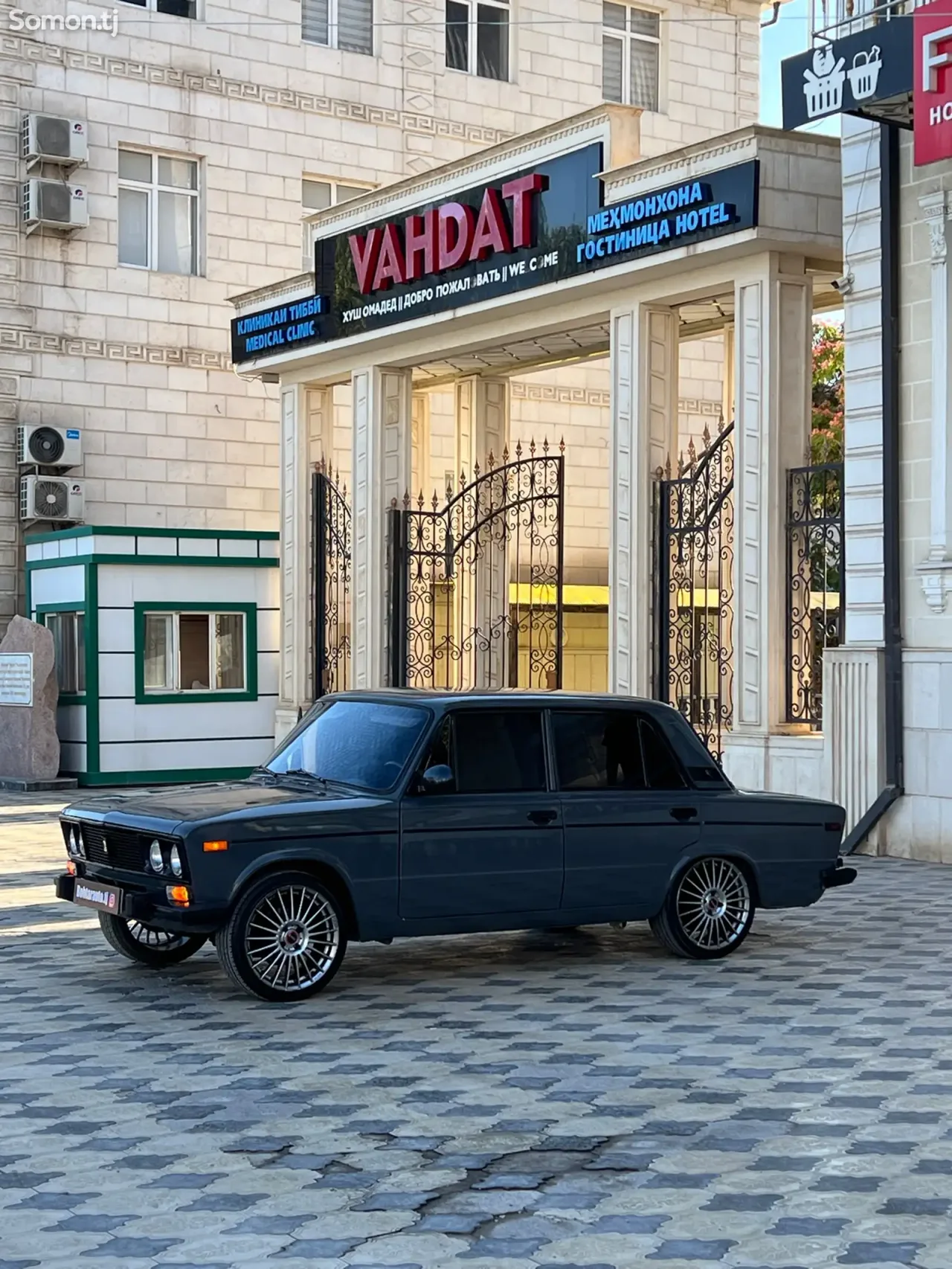 Lada (ВАЗ) 2106 1986 · 0.6 MT