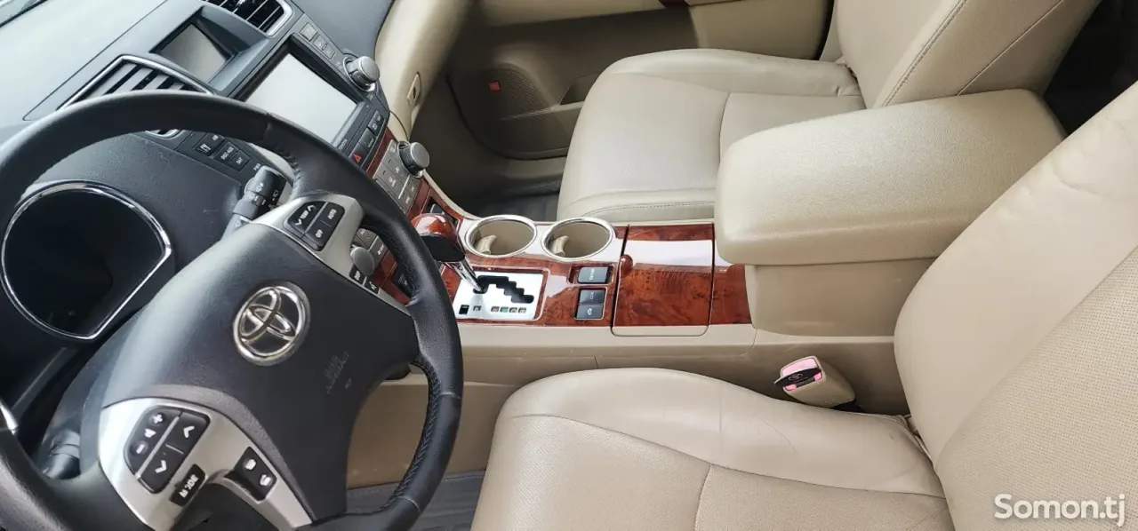 Toyota Highlander 2011 · 4.5 AT