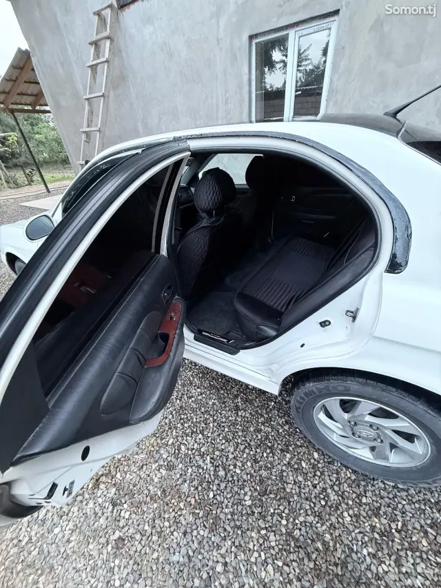 Hyundai Sonata 2002 · 2.0 AT