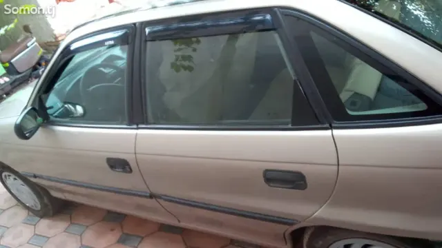 Opel Astra F 1996 · 1.6 MT