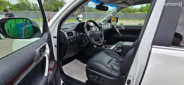 Lexus GX series 2015 · 4.6 AT