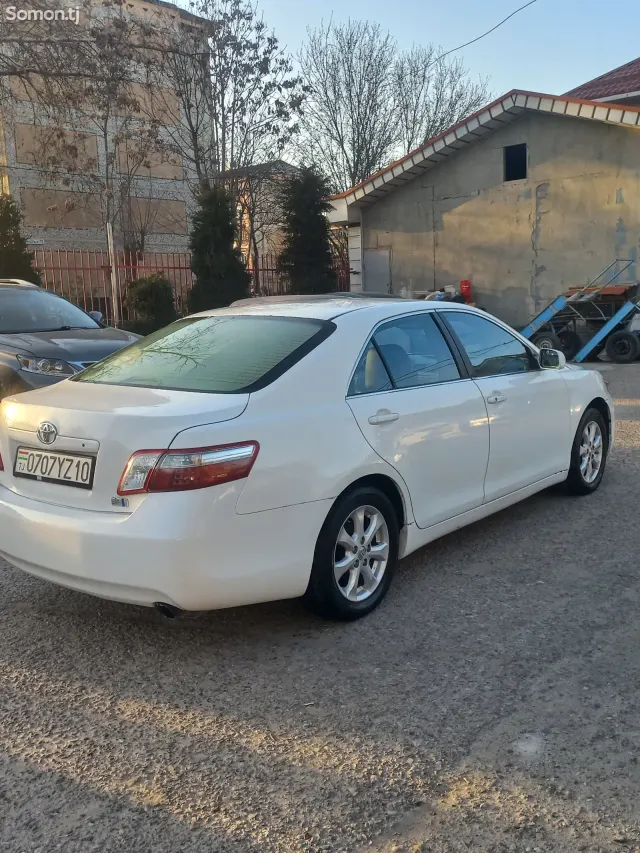Toyota Camry 2008 · 2.4 AT